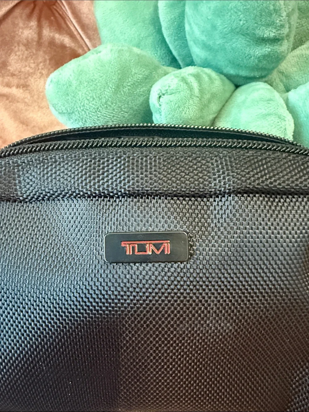 NWOT Tumi Black Men's Toiletry Kit Travel Pouch